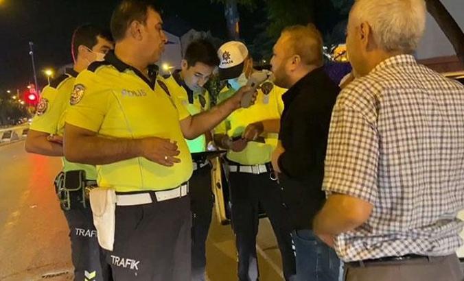 Bursa'da 2.56 promil alkollü olduğu belirlenen sürücü polis ekiplerine “Yeni kasap dükkanı açtım'' dedi