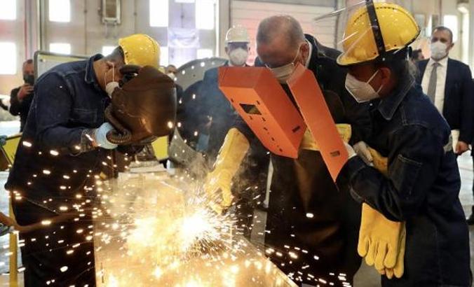 Kaynak ustası Melek, Cumhurbaşkanı Erdoğan ile kaynak yaptı