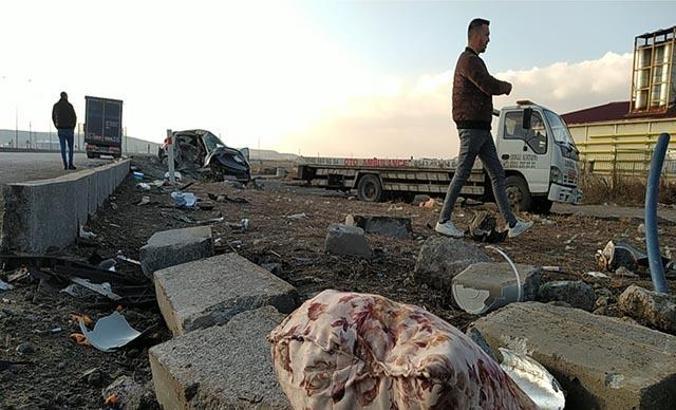 Ağrı'da otomobiller çarpıştı; 4 aylık hamile Elif öldü, 3 kişi ağır yaralı
