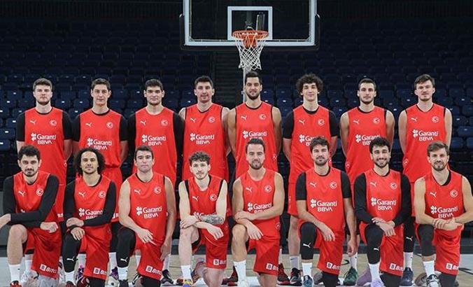 A Milli Erkek Basketbol Takımı, basın mensuplarıyla buluştu