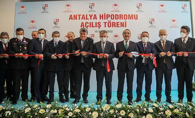 Antalya Hipodromu açıldı