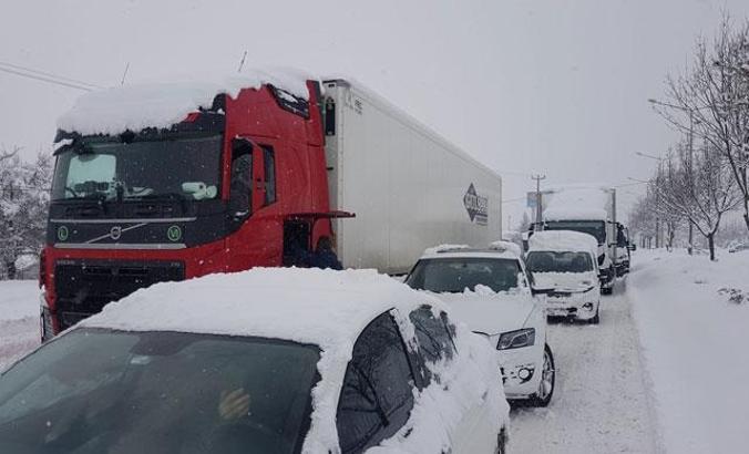 Bolu'da D-100 ve TEM'in kapanan Ankara yönleri ulaşıma açıldı