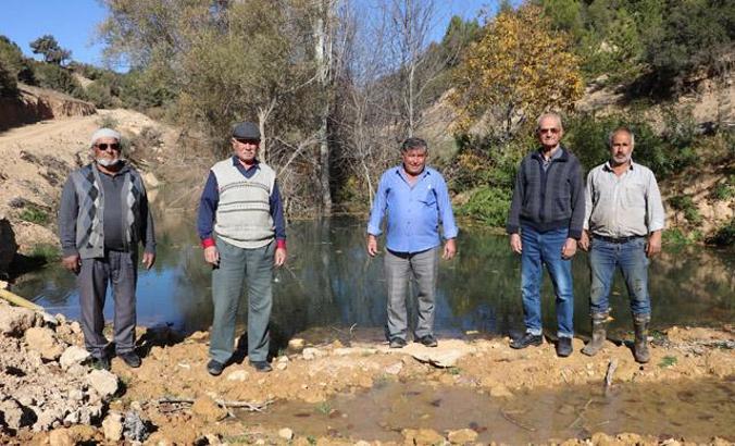 Kuraklığa karşı kendi barajlarını yaptılar