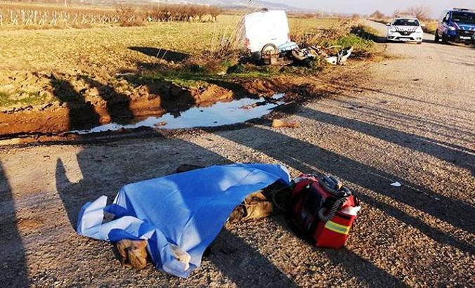 Minibüsün çarptığı sepetli motosikletin sürücüsü öldü