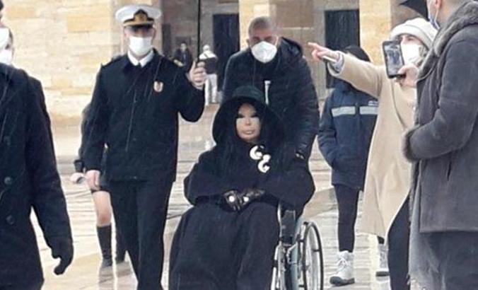 MSB: Anıtkabir komutanı ve takım komutanı görevden alındı