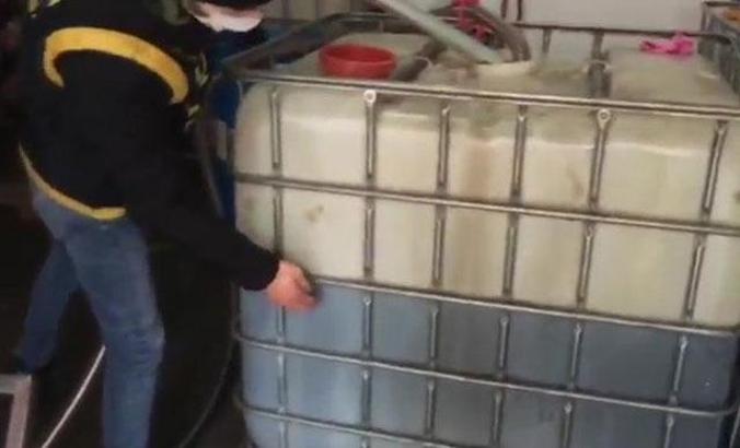 Tuzla’da 10 numara yağ operasyonu: 2 gözaltı