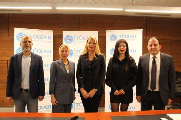 TÜGİAD, Türkiye Cumhuriyeti'nin 98'inci yılında gençliğe dijital eğitim verecek