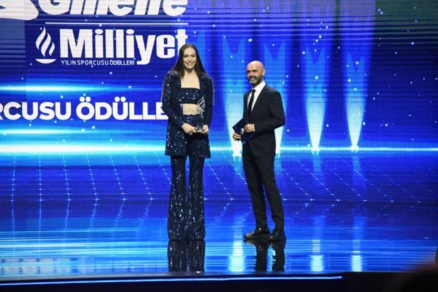 Gillette Milliyet Yılın Sporcusu Ödülleri’nde Eda Erdem’e ödül