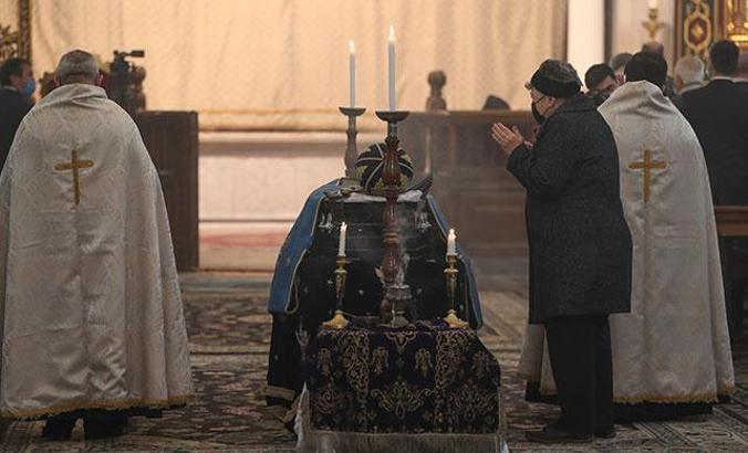 Türkiye Ermeni Kilisesi din görevlilerinden Başrahip Tatul Anuşyan son yolculuğuna uğurlandı