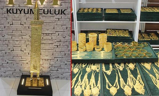 Dört Ayaklı Minare minyatürü, 2,7 kilogram altın kullanılarak yapıldı