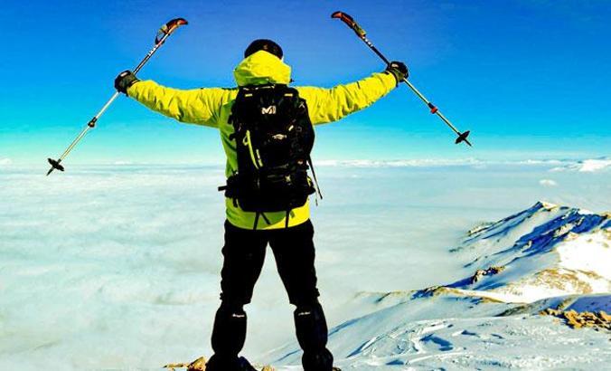 Van'da dağcılar, İstiklal Marşı'nın 10 kıtasını 10 ayrı zirvede okudu