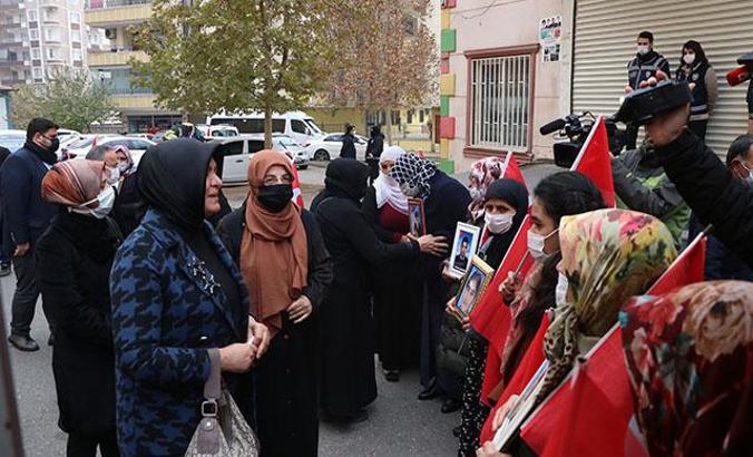 15 Temmuz Derneği'nden evlat nöbetindeki ailelere destek ziyareti