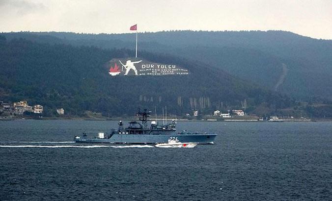 Rumen mayın gemisi, Çanakkale Boğazı'ndan geçti