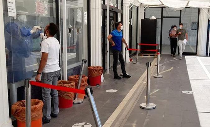 PCR testi zorunlu oldu, aşısızlar hastanelerin yolunu tuttu