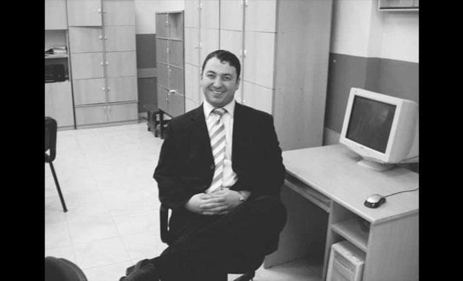 Kalp krizi geçiren lise müdür yardımcısı hayatını kaybetti