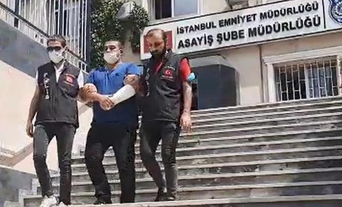 Bıçakla kendisini kovalayan arkadaşını öldürdü