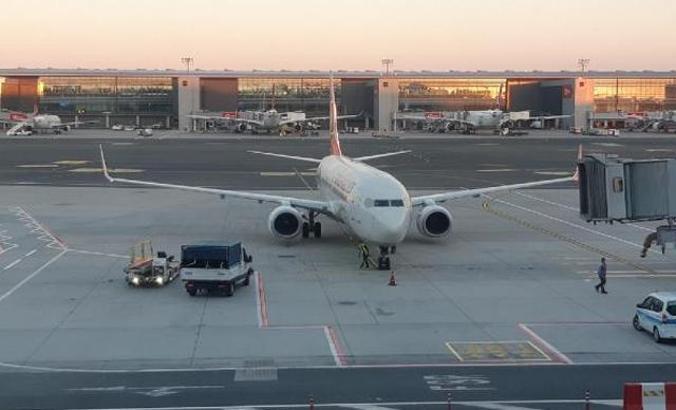 Afganistan'dan tahliye edilen 160 yolcu daha Türkiye'ye getirildi