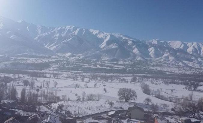 Beyaza bürünen Yedisu'da kar manzaraları