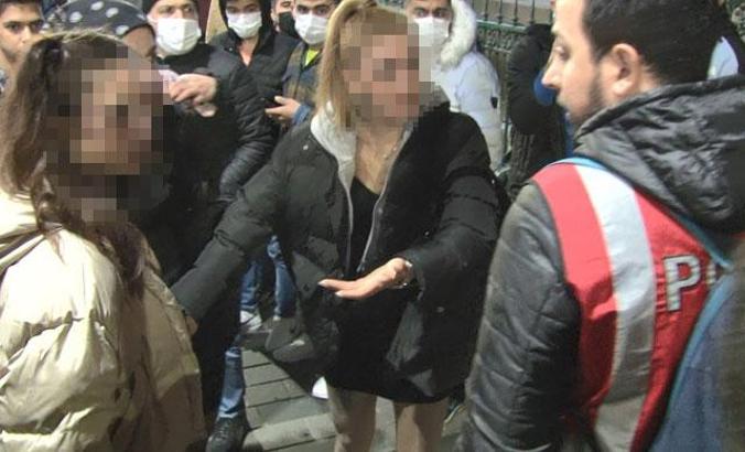 Taksim'de taciz iddiası: 2 gözaltı