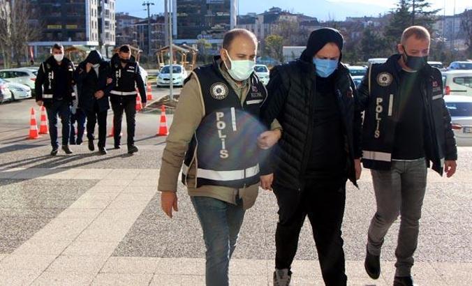 'Bıçak parası' alan doktor ve sağlık memuruna adli kontrol