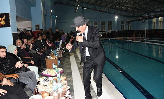 Asker, polis ve vatandaşlar, Tıvorlu İsmail konseriyle eğlendi