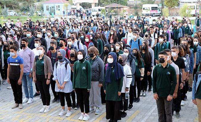 Öğrencilerin yüz yüze eğitim heyecanı