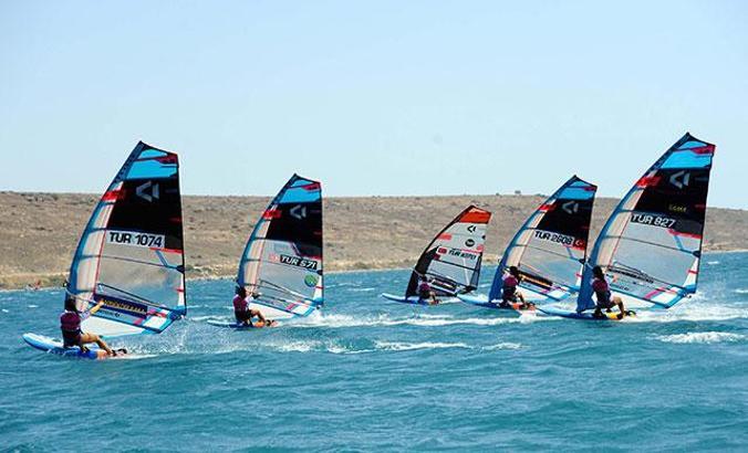 TYF 2021 Funboard Slalom Ligi Çeşme'de yapıldı