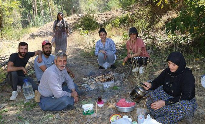 Terör nedeniyle hasret kaldıkları köylerini 30 yıl sonra gördüler