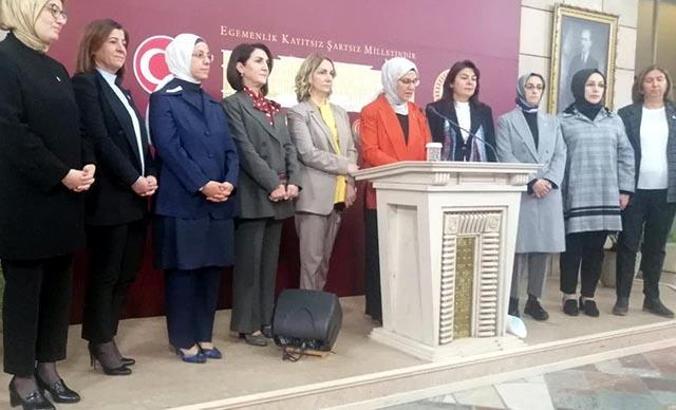 AK Parti'li kadın vekillerden, Lütfü Türkkan’a tepki