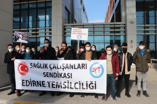 Sağlık çalışanlarından, şiddete karşı 'siyah  kurdele' çağrısı