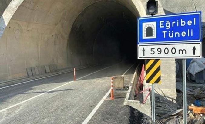 Eğribel Tüneli’nin sağ tüpü ulaşıma açıldı