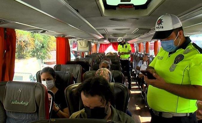 Otogarda PCR testi yaptırmayanlar ve aşısızlar otobüslerden indirilmeye devam ediyor