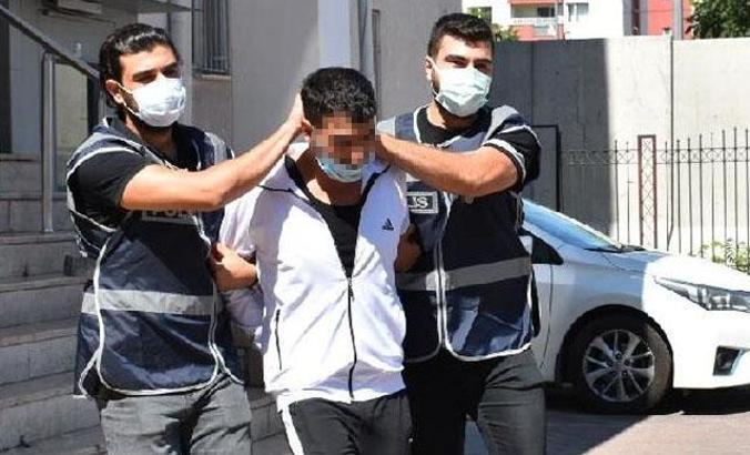 14 yıl hapisle aranan hükümlü, kanepe arkasında yakalandı