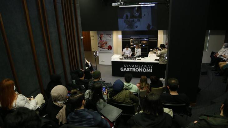 Dinara Kasko’nun dünyaca ünlü pastaları geleceğin şefleriyle buluştu