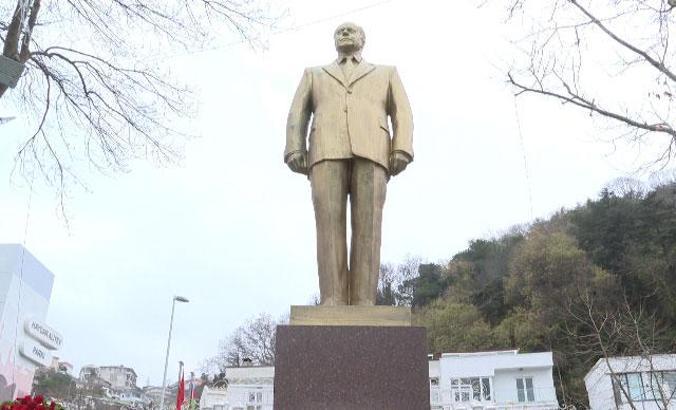 Azerbaycan'ın Milli Lideri Haydar Aliyev, vefatının 18'inci yılında anıldı
