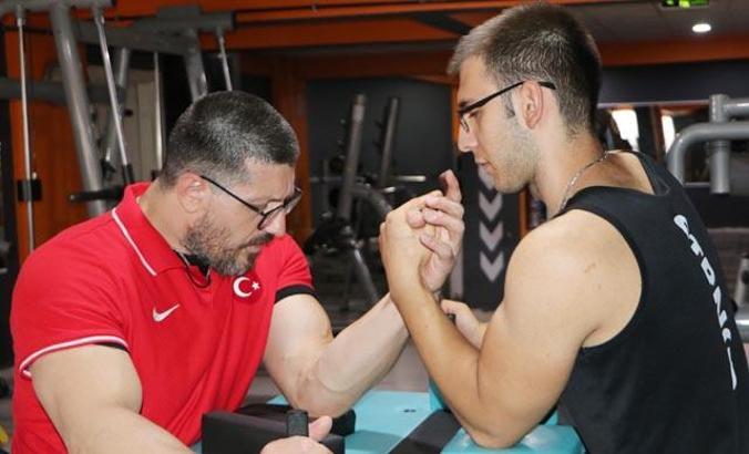 Dünyada bileği bükülmeyen Türk, kırılamayacak rekora gidiyor