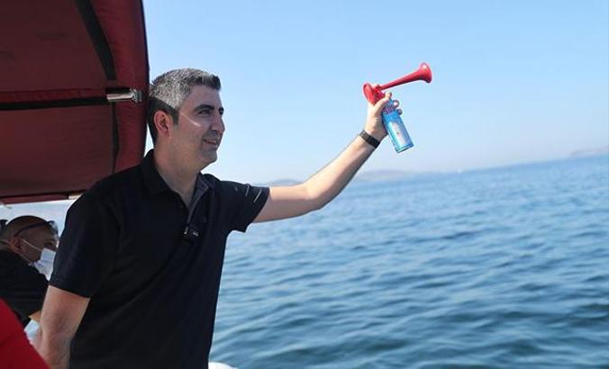 Kartal’ın mahalleleri denizde yarıştı