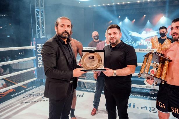 Kürşat Şahin’den bir ilk; 8 dünya şampiyonu ilk kez aynı ringte