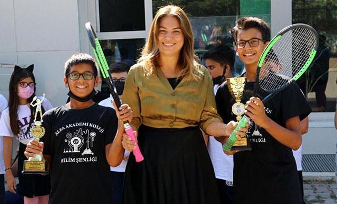 Tenisteki başarı burs getirdi