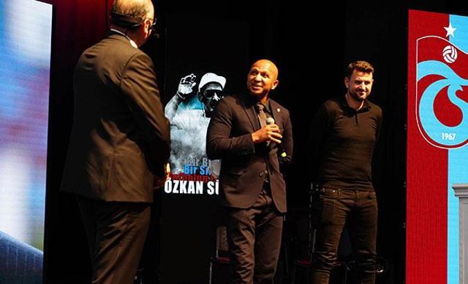 Futbol efsanesi Özkan Sümer anıldı