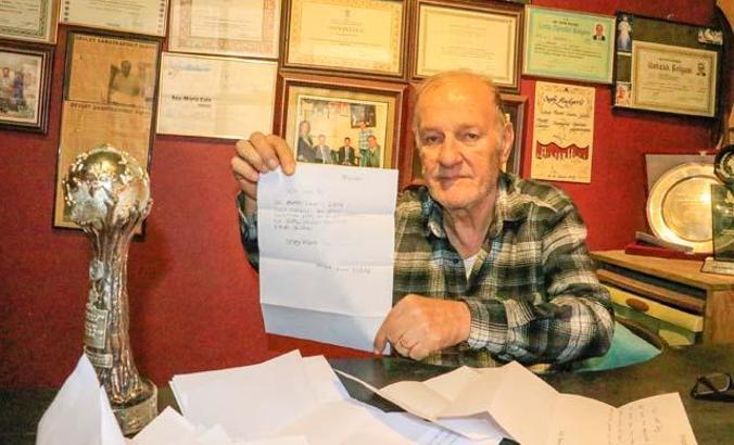 Dükkanı soyulan, 'UNESCO Yaşayan İnsan Hazinesi' ödüllü Hindiyerli'ye öğrencilerden mektuplu moral