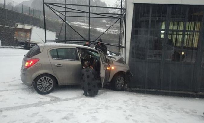 Zonguldak'ta kar yağışı hayatı olumsuz etkiledi