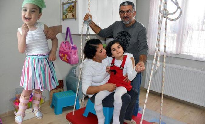 İkinci kattan düşen Feride, hayata tutundu