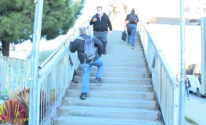 Engellilere merdiven engeli