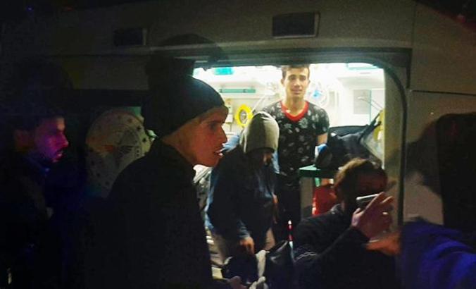 Kaçak göçmenler, Kıbrıs'a gitmek için bindikleri tekneden denize atıldı