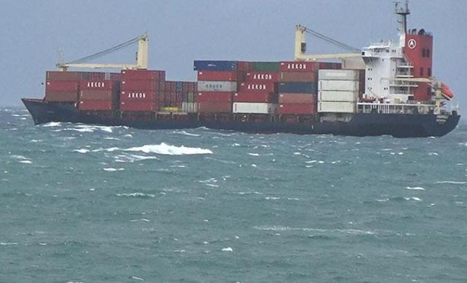 Didim'de karaya oturduğu sanılan gemi makine arızası yapmış