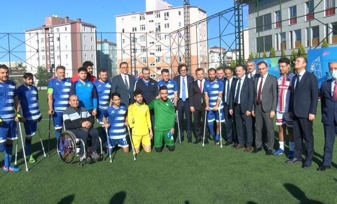 Hakim ve savcılar ampute futbol takımıyla maç yaptı