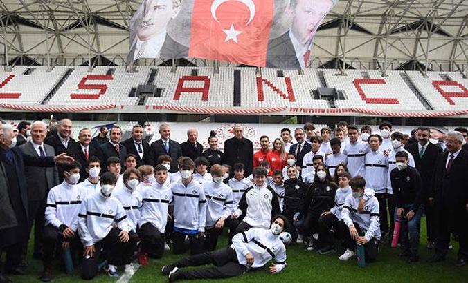 Altay'dan TFF'ye Alsancak Mustafa Denizli Stadı'nda oynama başvurusu