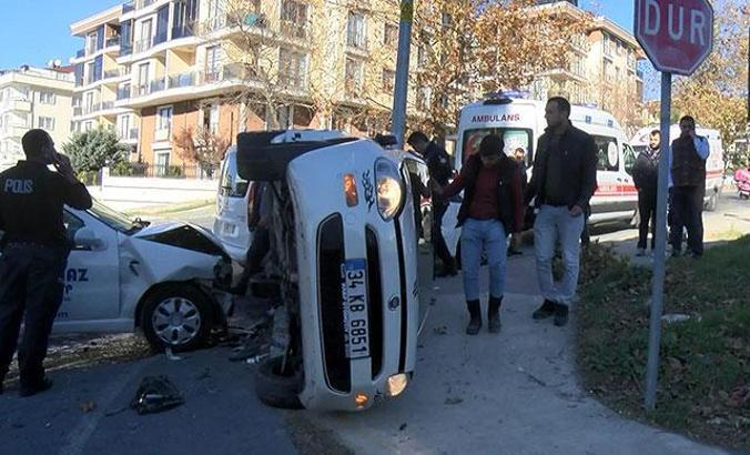 Beylikdüzü'nde trafik kazası: 2 yaralı