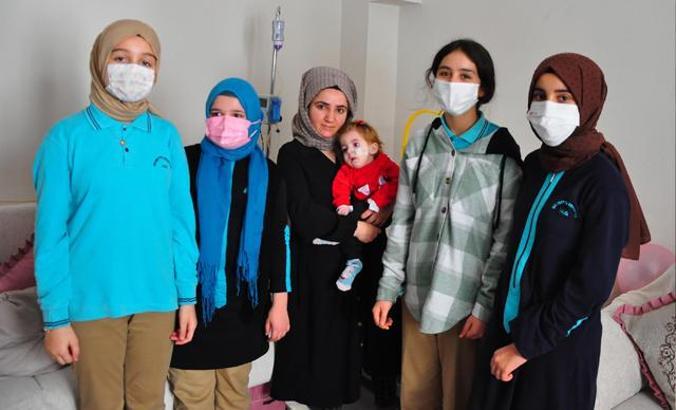 Öğrenciler harçlıklarını SMA hastası İrem Nur'a bağışladı